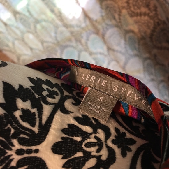 Valerie Stevens Blouse 👚 - Picture 3 of 3